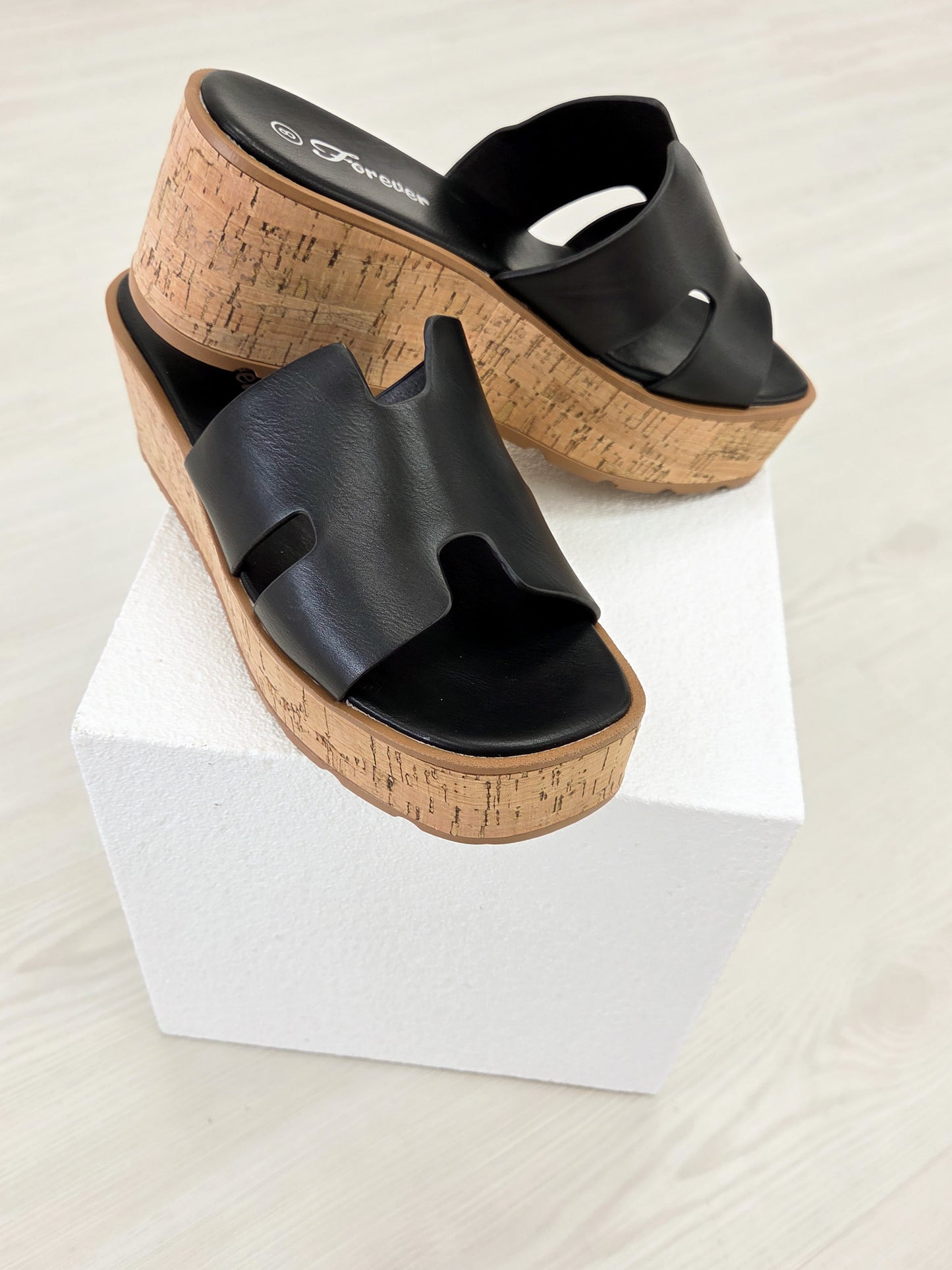 H Black Smooth Platform Wedge Slide Sandals