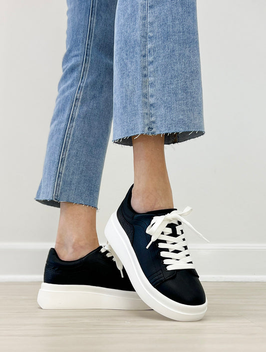 Yellowbox Ella Sneakers in Black