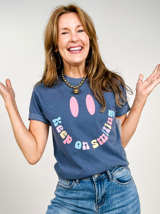 Keep On Smiling Graphic Tee