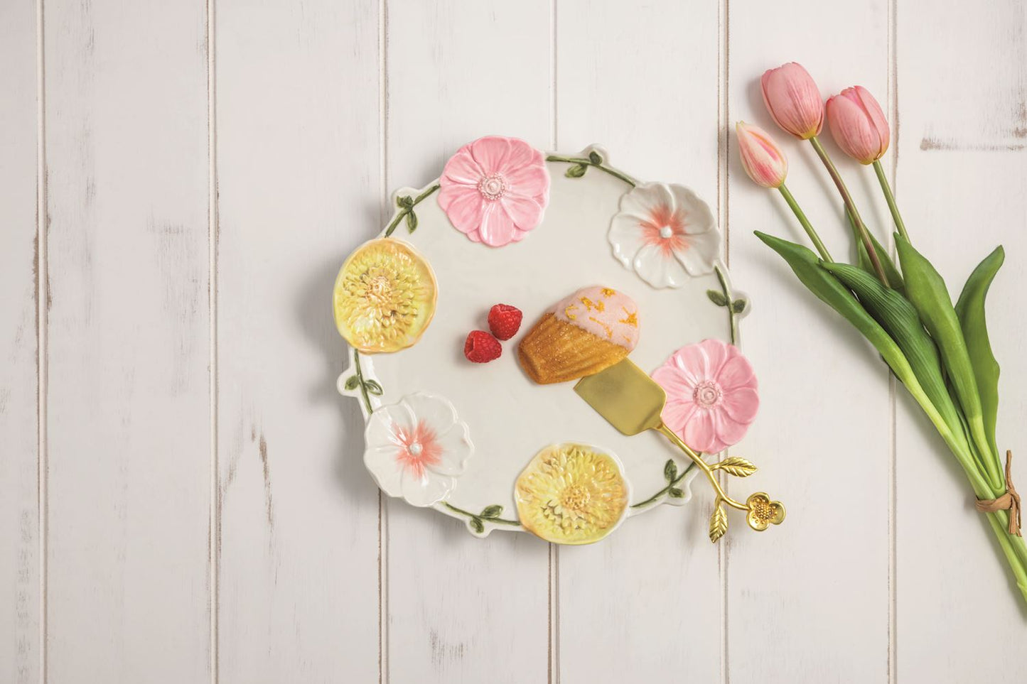 MudPie Flower Rim Platter Set