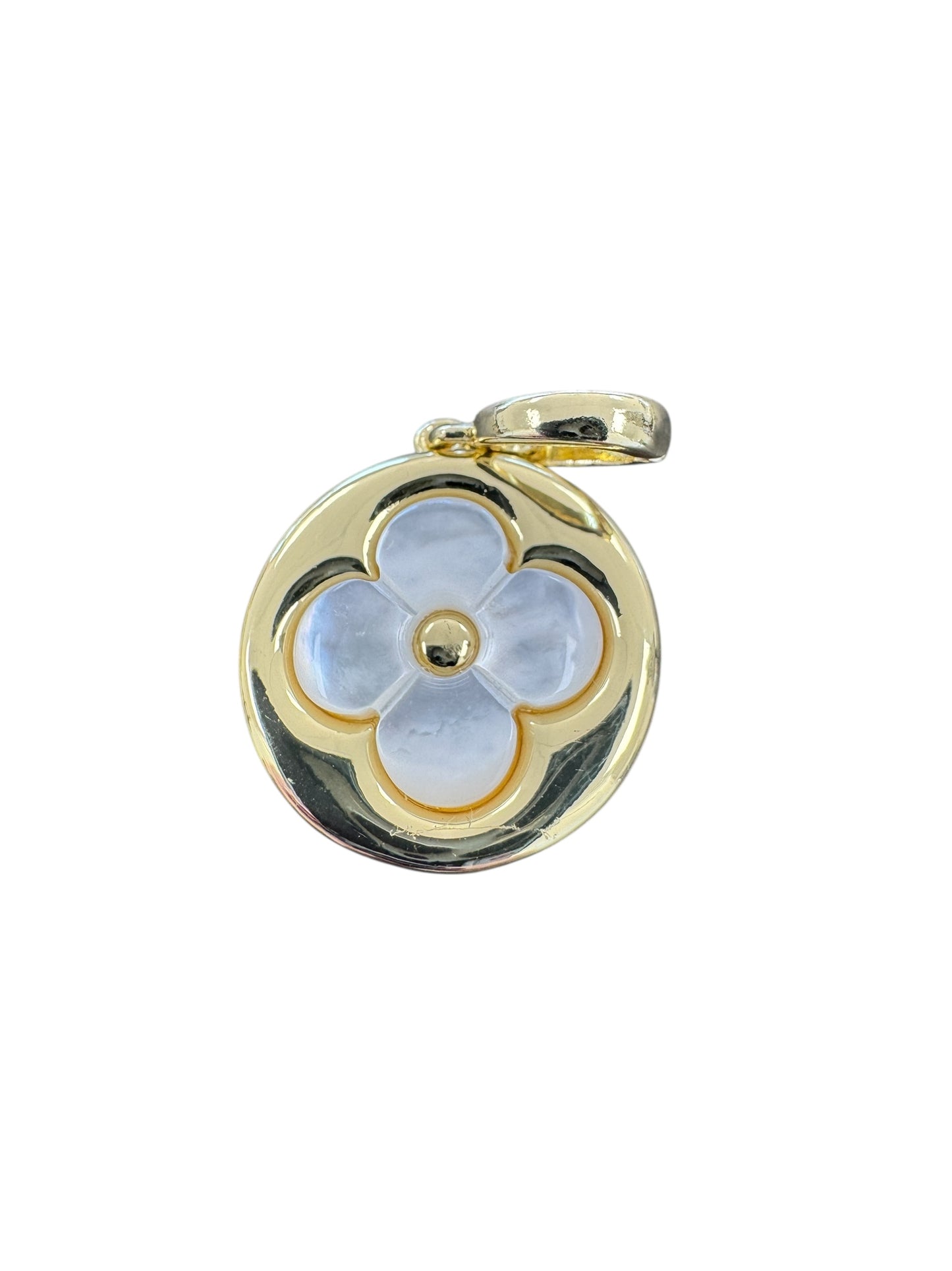 Medium Pearl Flower Luxe Charm