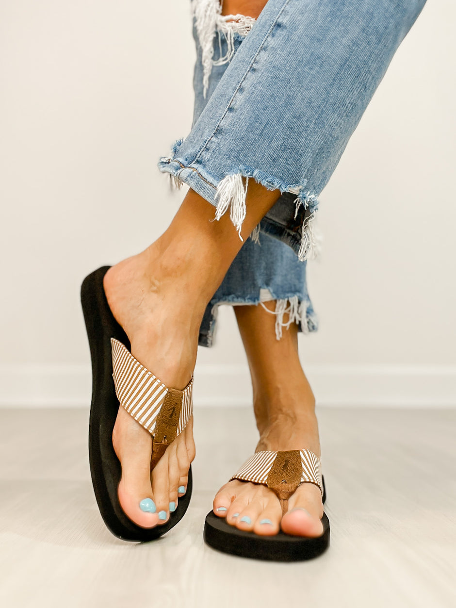 files/CorkysSummerBreakFlipFlopSandalsinTanWhiteStripe1.jpg