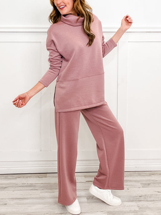 "RESORT" Travel Collection Active/Loungewear in MAUVE
