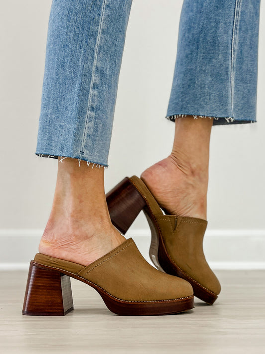 Yellowbox Ivaria Platform Clog in Taupe