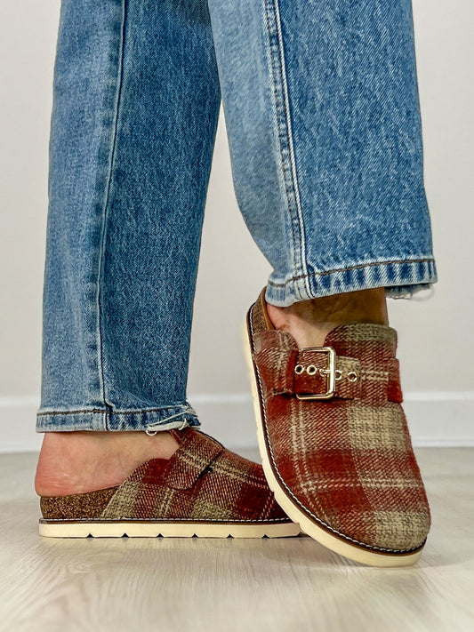 Corkys Day Dream Clogs in RUST PLAID