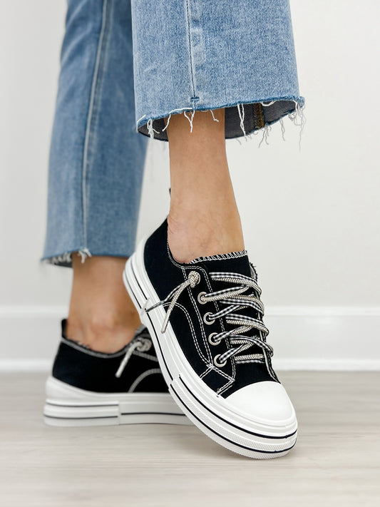 Very G Aman Double Sneakers in Black