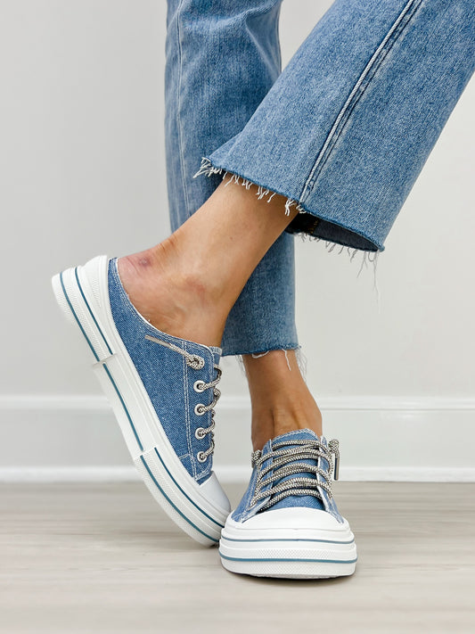 Very G Aman Slip-On Sneakers in Blue