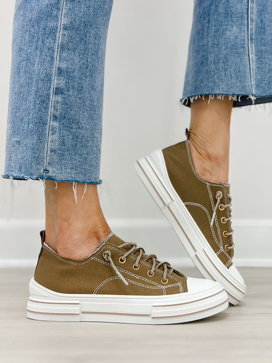 Very G Aman Gold Sneakers in Tan