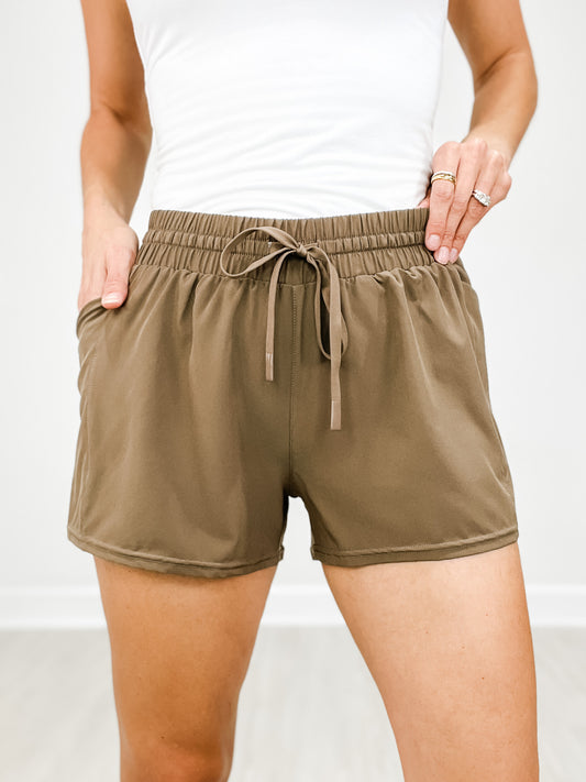 Drawstring Pocket Athleisure Moisture Wicking Shorts
