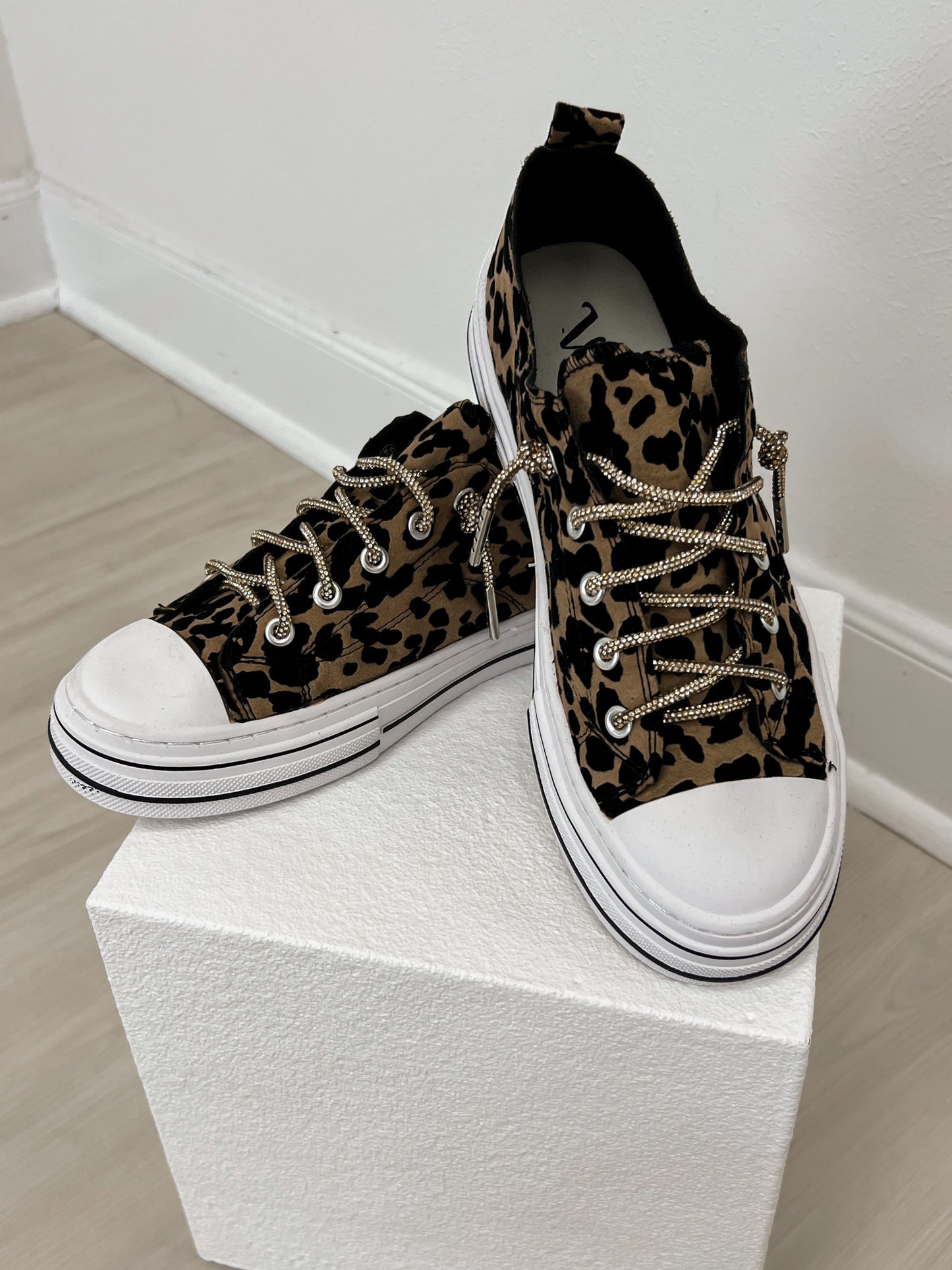 Very G Aman Taupe Leopard 2