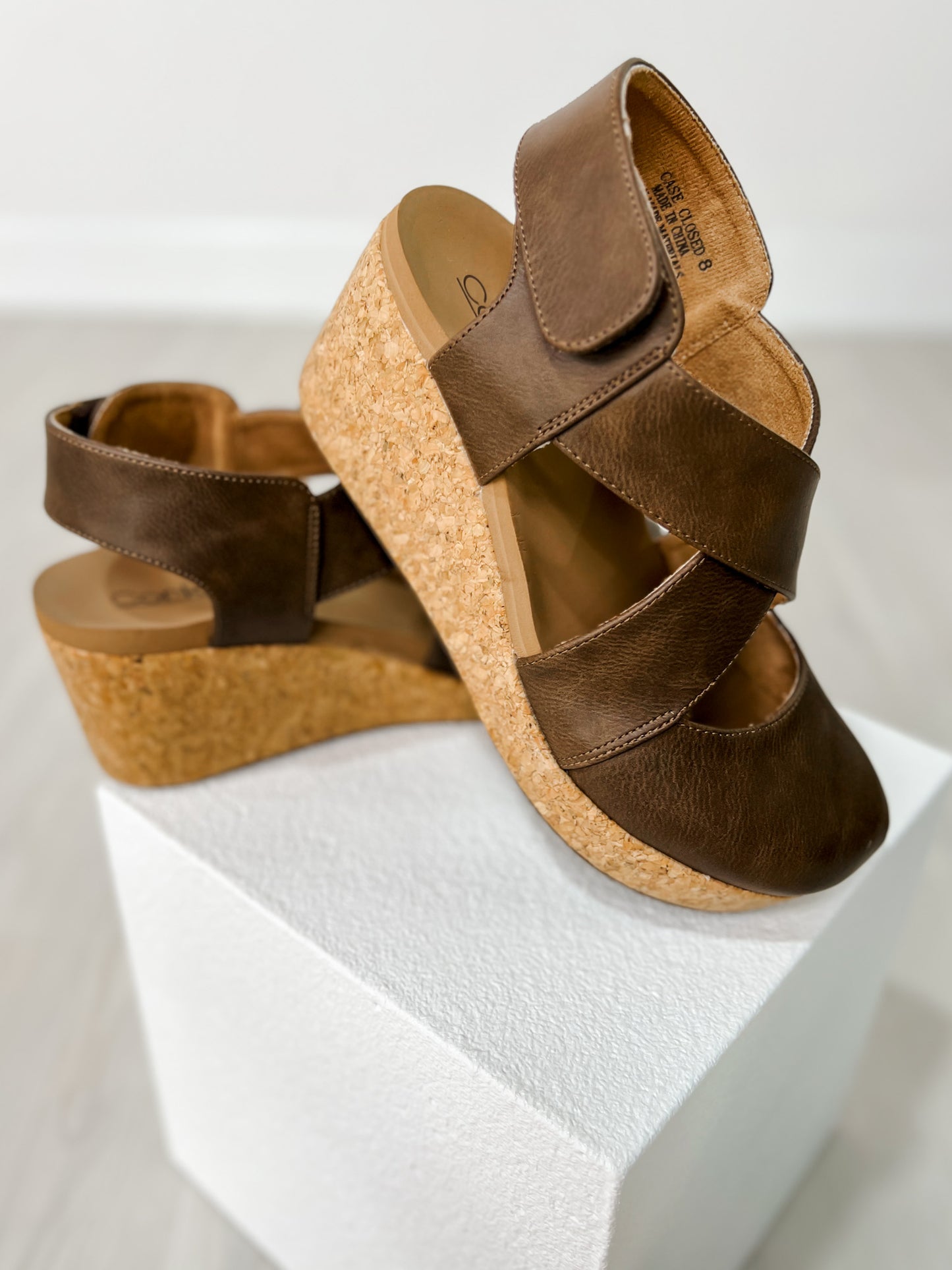 Corkys Case Closed Wedges in CHOCOLATE