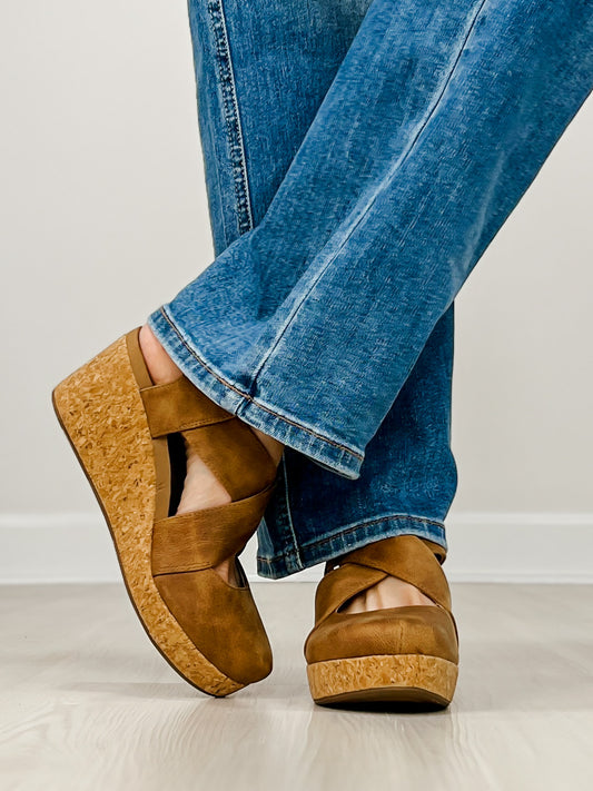 Corkys Case Closed Wedges in TAN