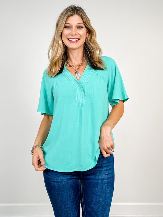 Trapunto Stitching Washed Linen V-Neck Top with Snap Closure