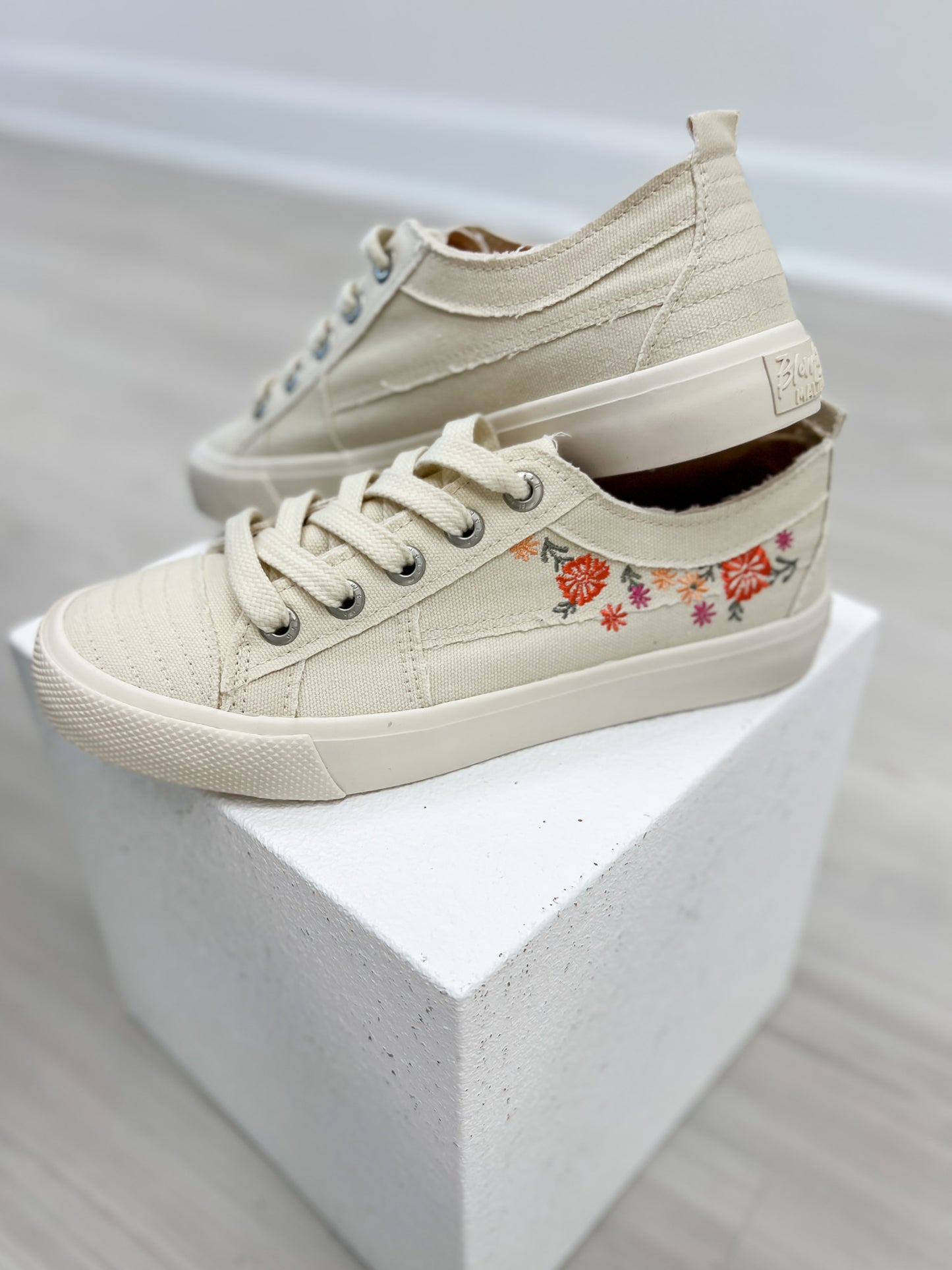 Blowfish Malibu Very Sadie Sneakers in White Desert