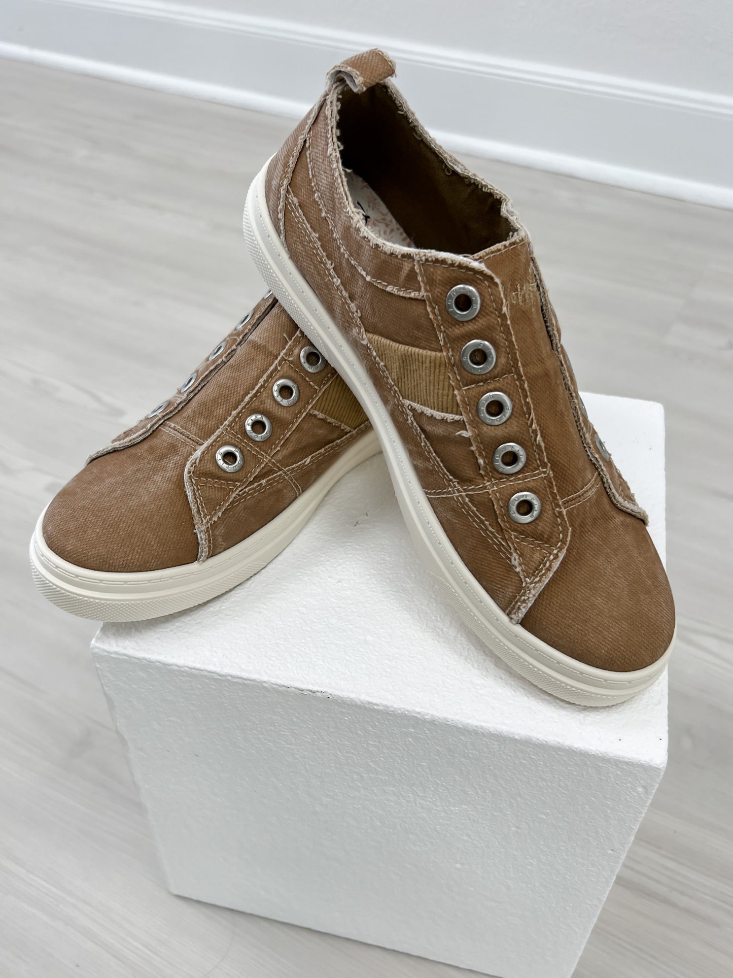 Blowfish Malibu Hangout Slip On Tennis Shoes in Desert Khaki