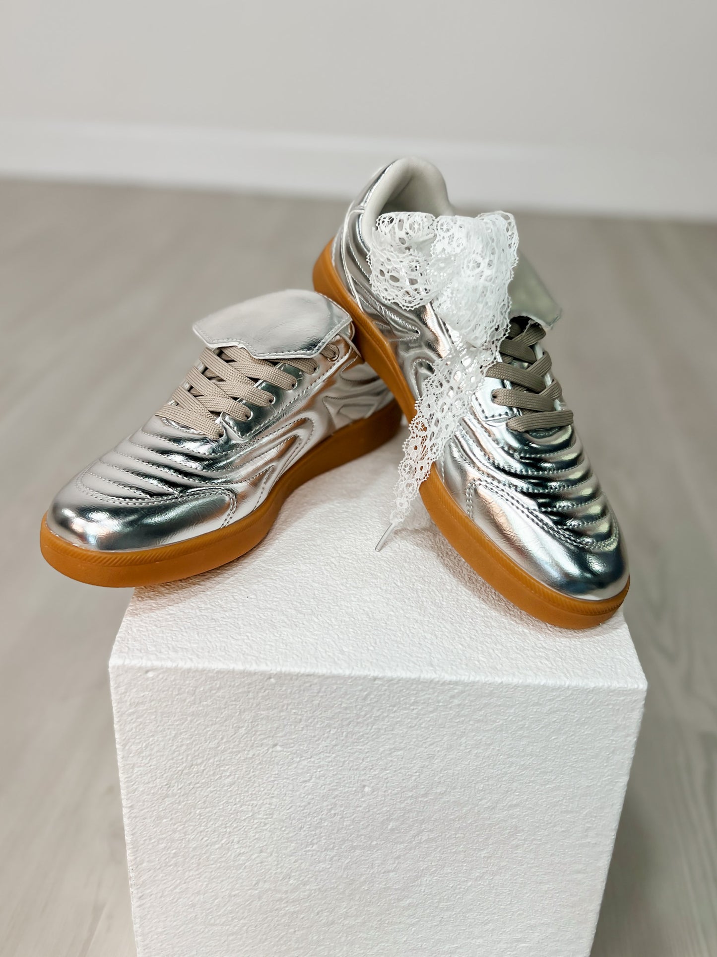 Forever Link Modern-30 Sneakers in Silver