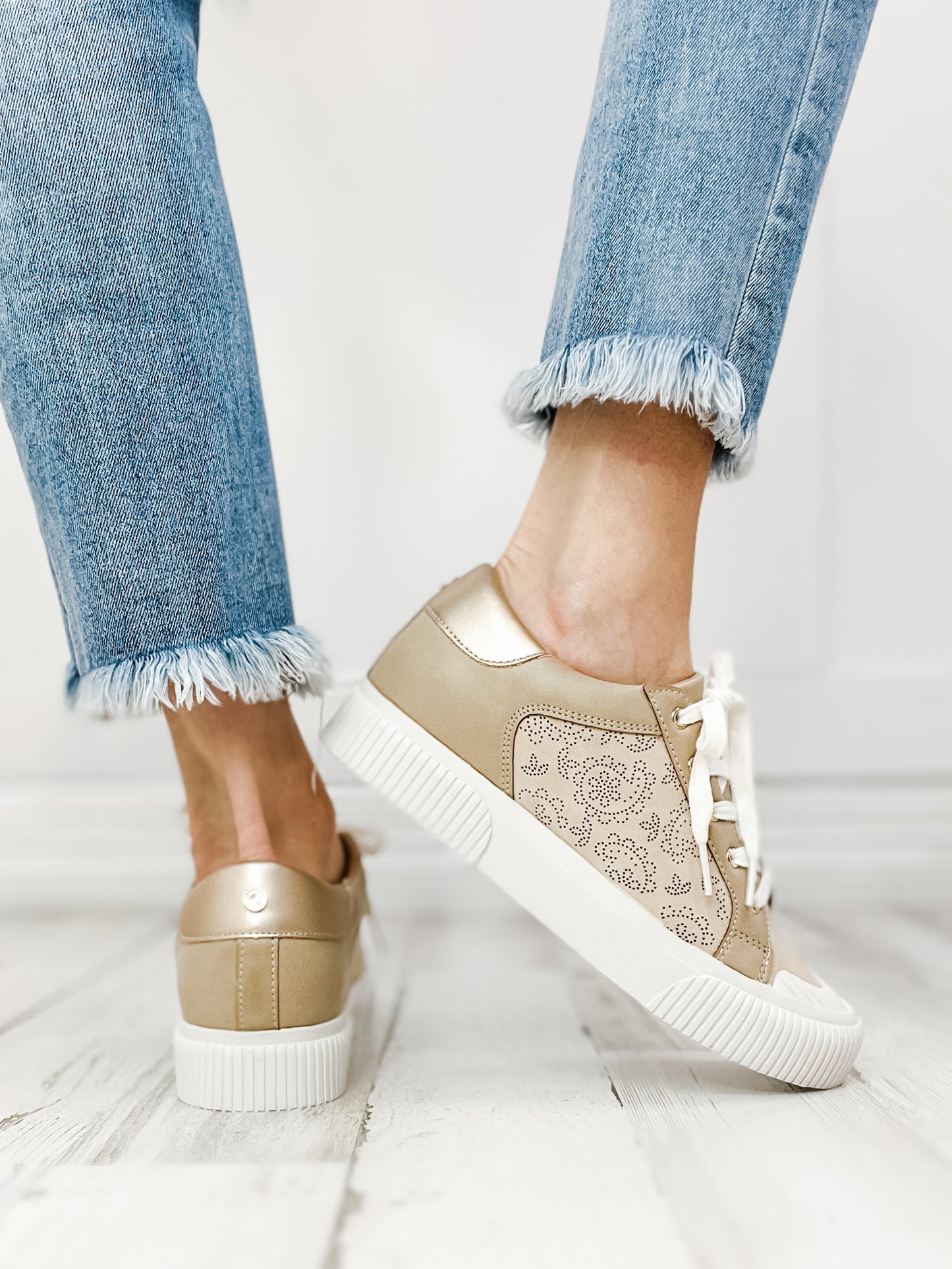 Yellowbox Gallen Lace Up Sneaker in Natural