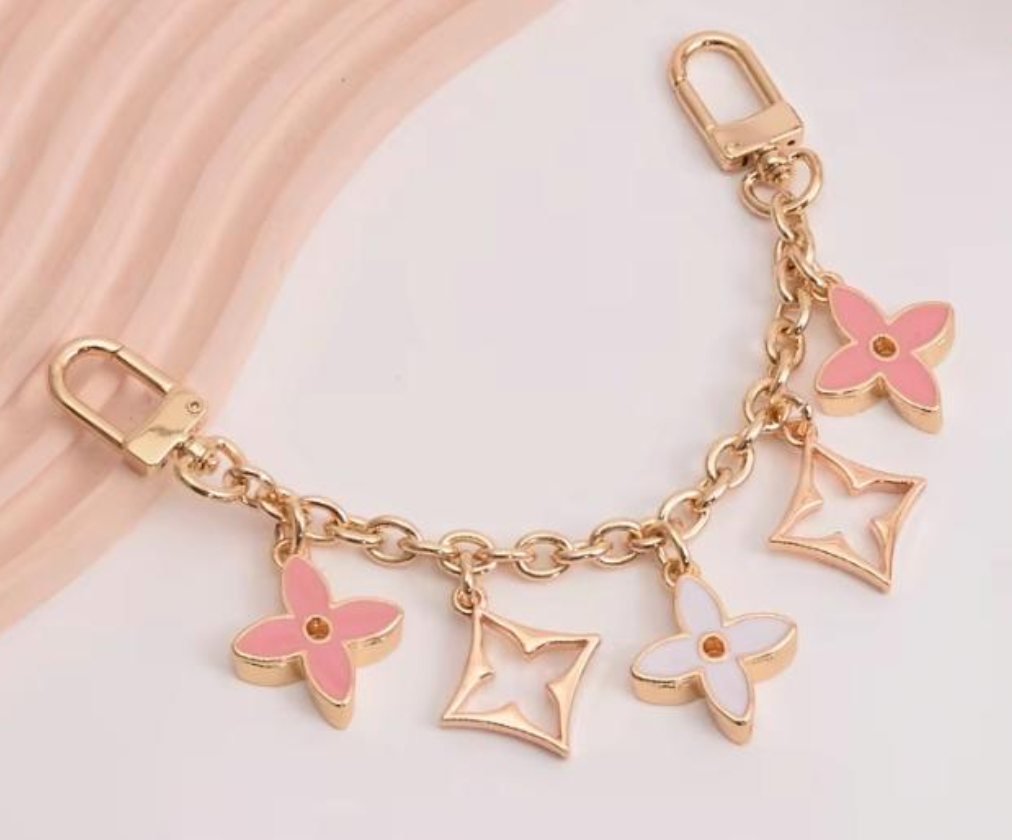 Decorative Bag Chain 5 Charms White Flower