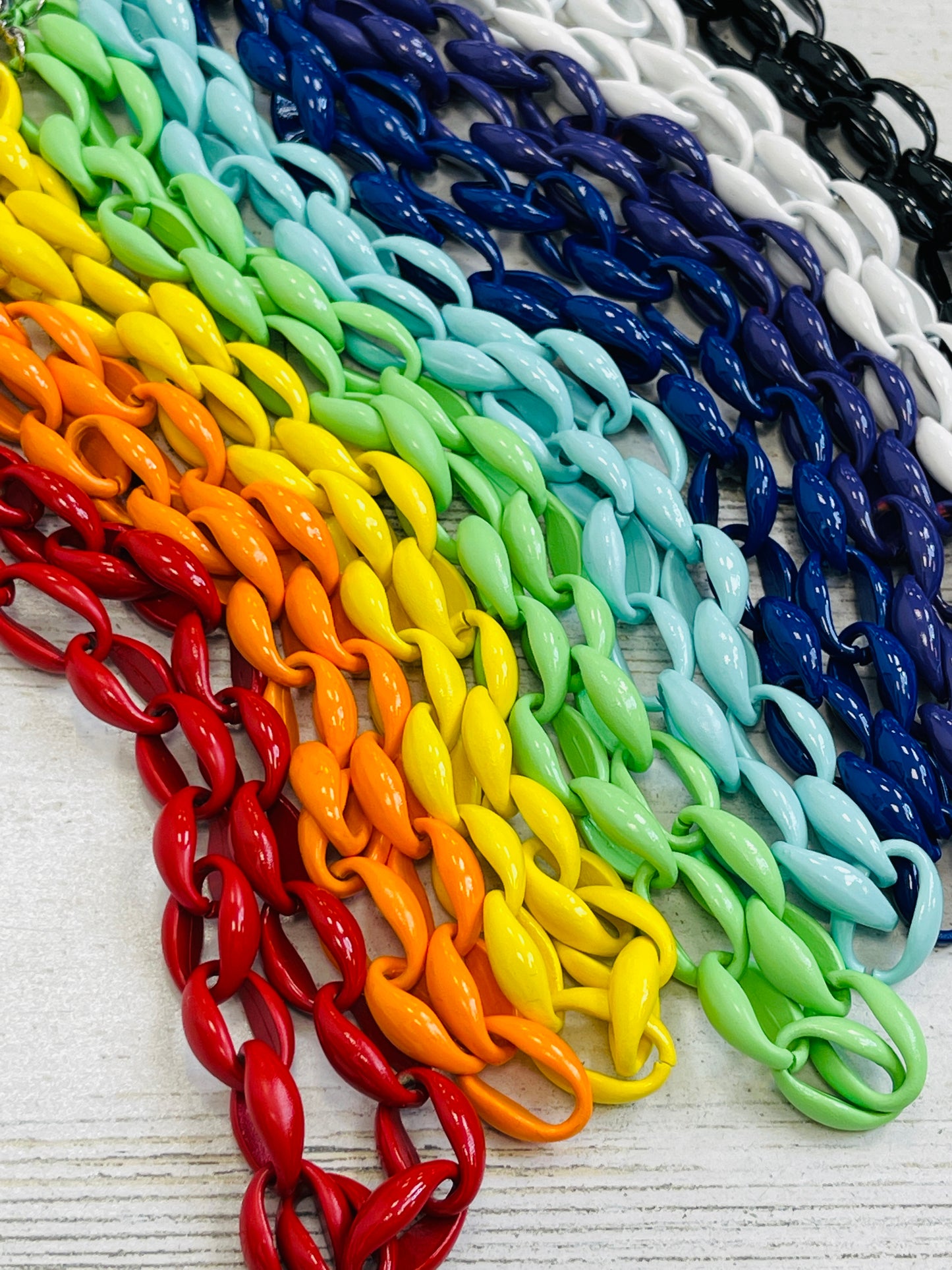 Emma Evelyn Enamel Chain Necklace