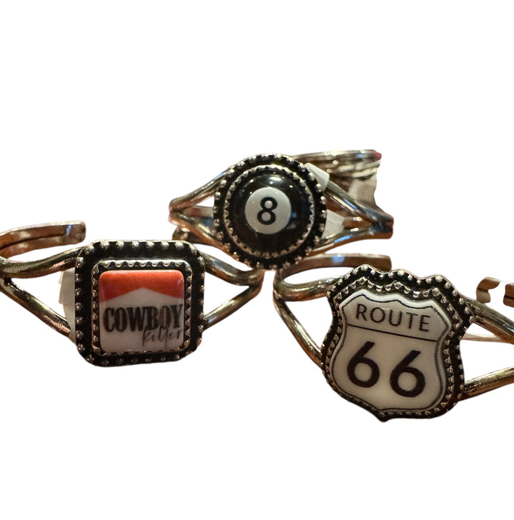 Silver cuff bracelet with Western Detail