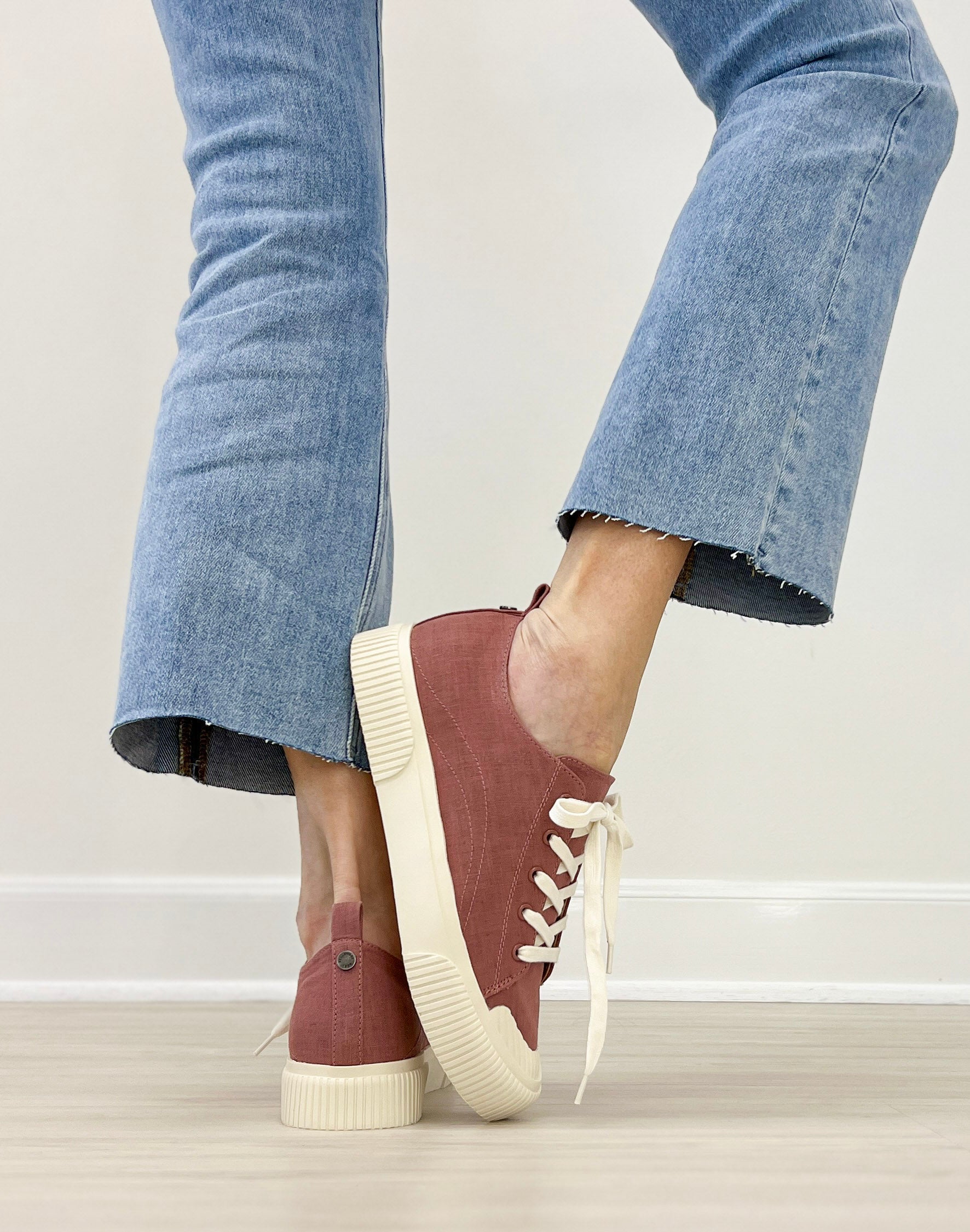 Yellow Box Gina Sneakers in Blush