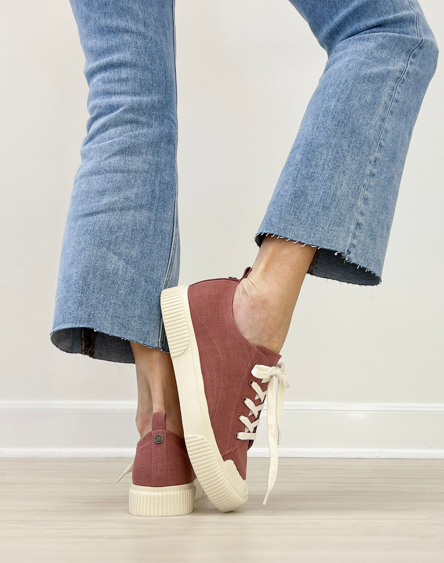 Yellow Box Gina Sneakers in Blush