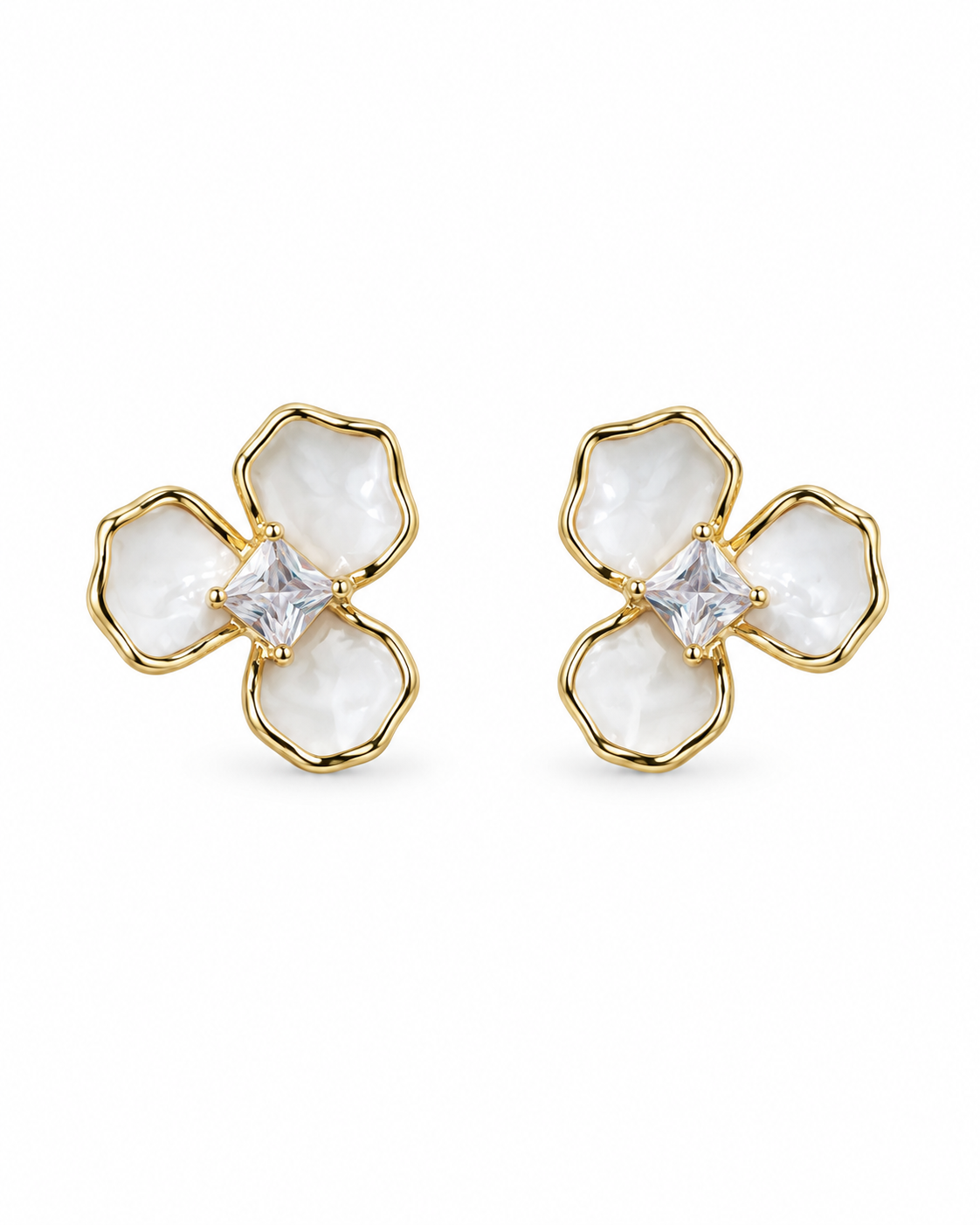 Mother of Pearl Flower Earring