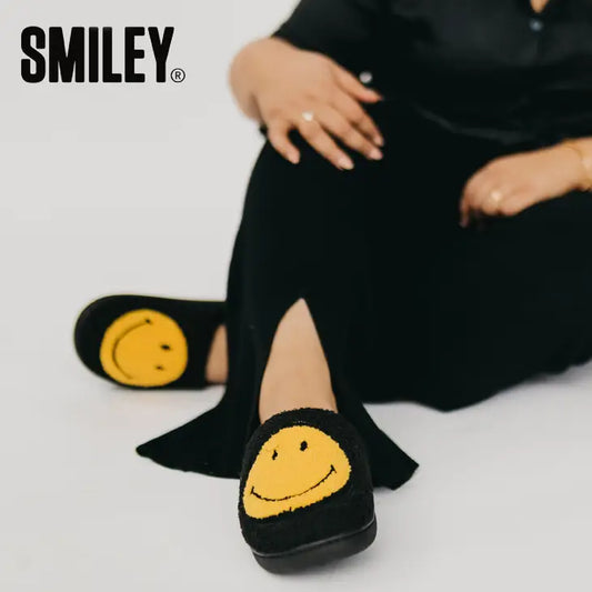 Smiley + Pretty Simple Slippers in Black