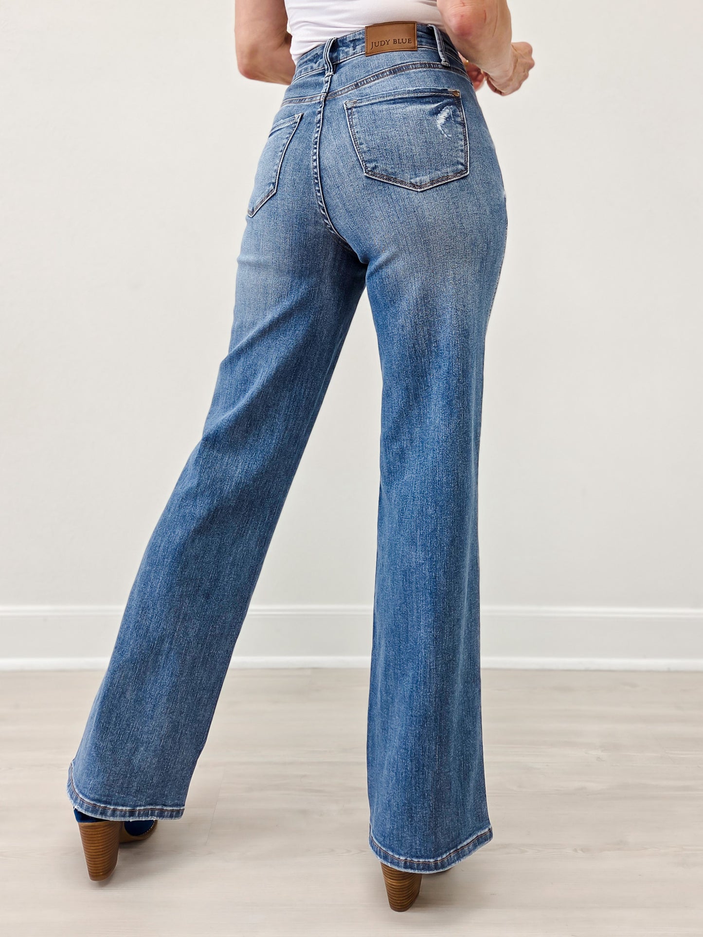 Judy Blue MADDY High Waist Tummy Control Knee Destroy Straight Jeans
