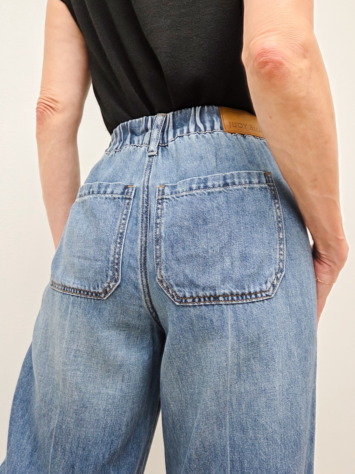 Judy Blue OFF DUTY High-Waist Featherlight Elastic Waistband Jeans