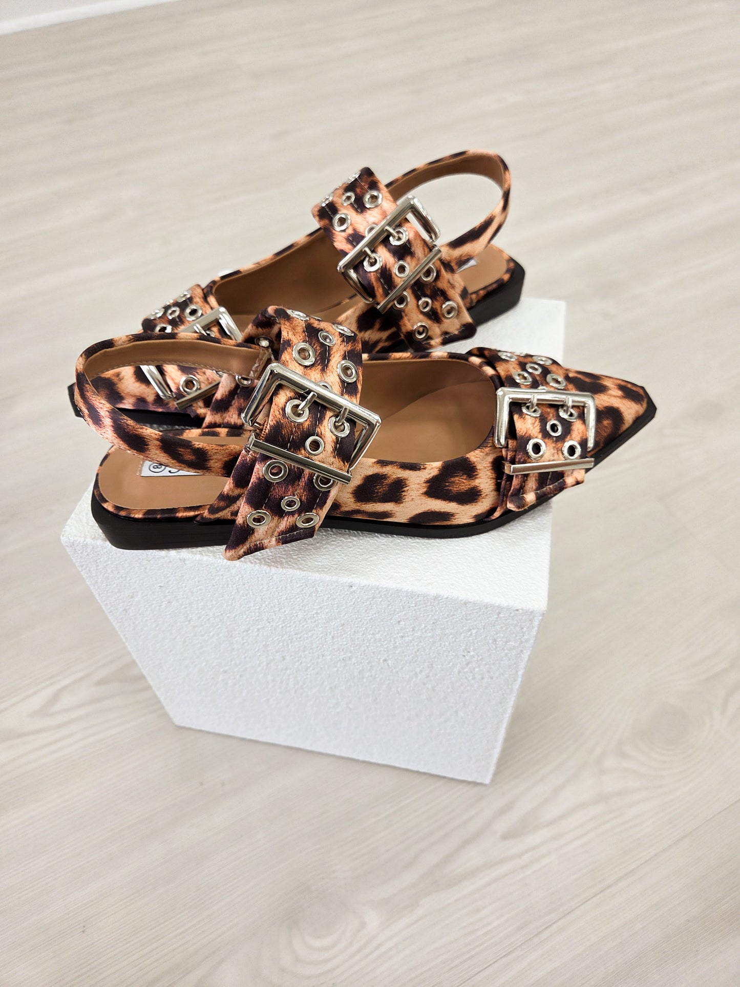 Double Buckle Swing Back Pointed Toe Flats with Grommet Detail