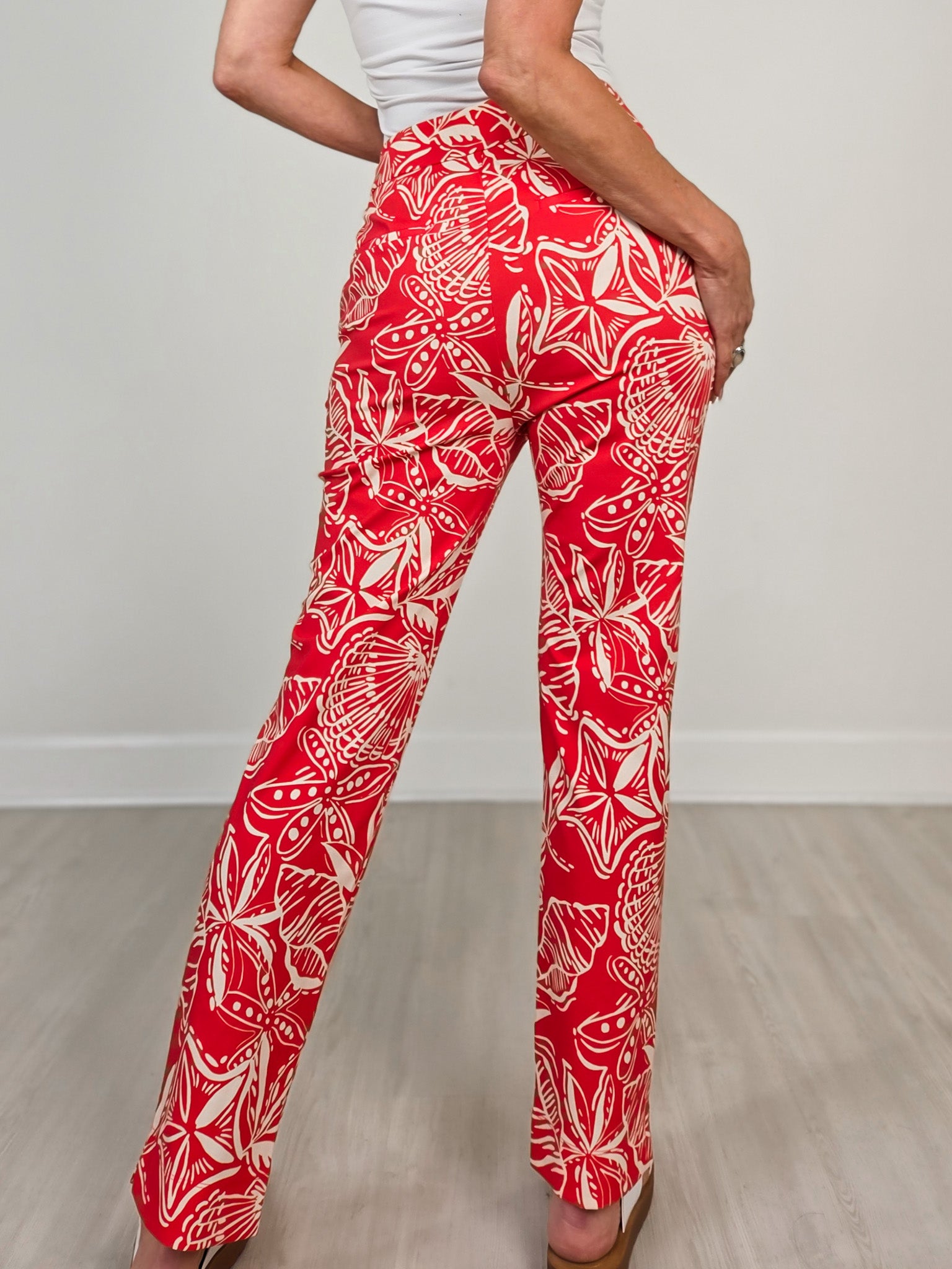 Relaxed Pants in Red