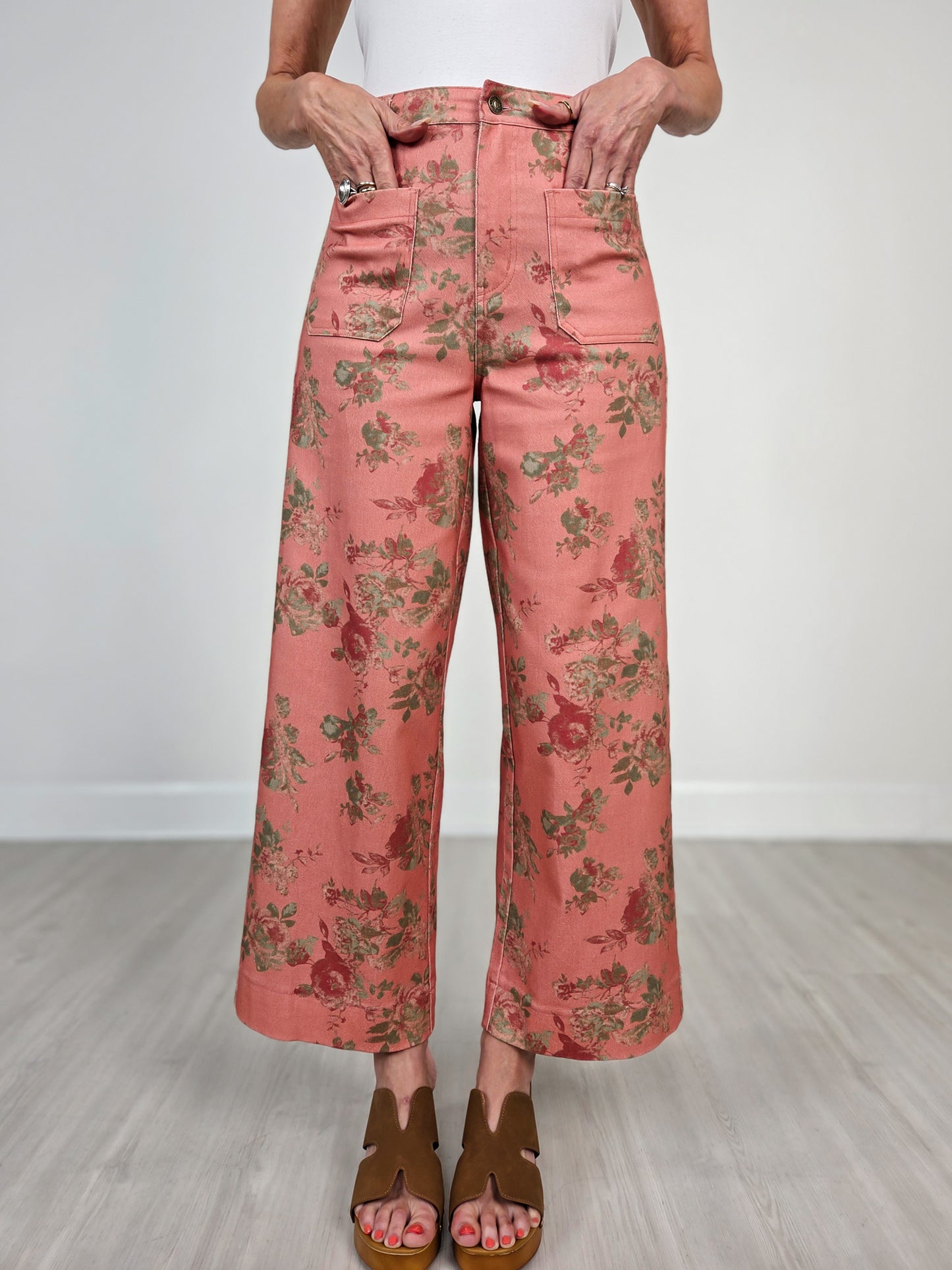 Floral Pattern Mid-Rise Ankle Length Pants