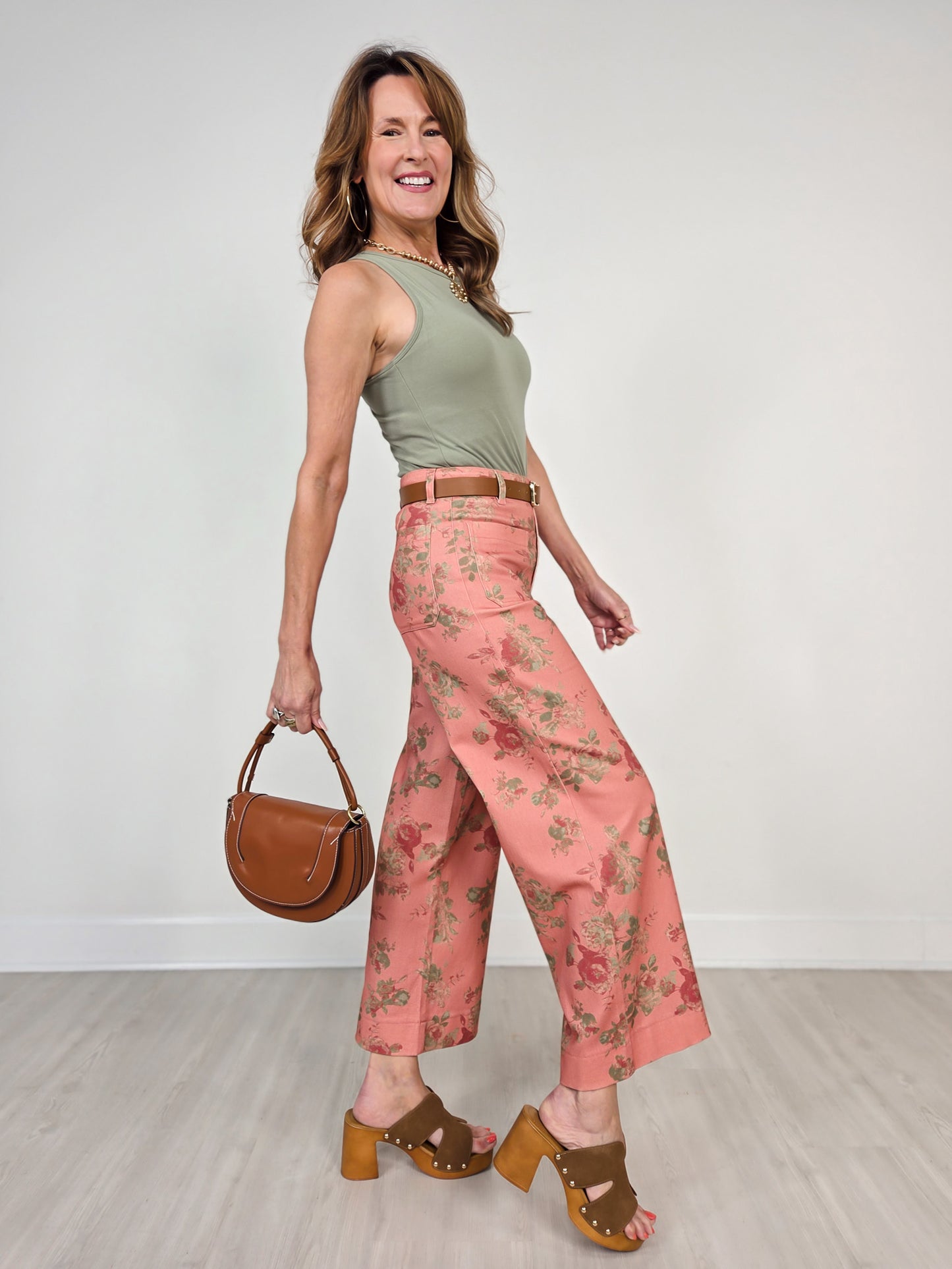 Floral Pattern Mid-Rise Ankle Length Pants