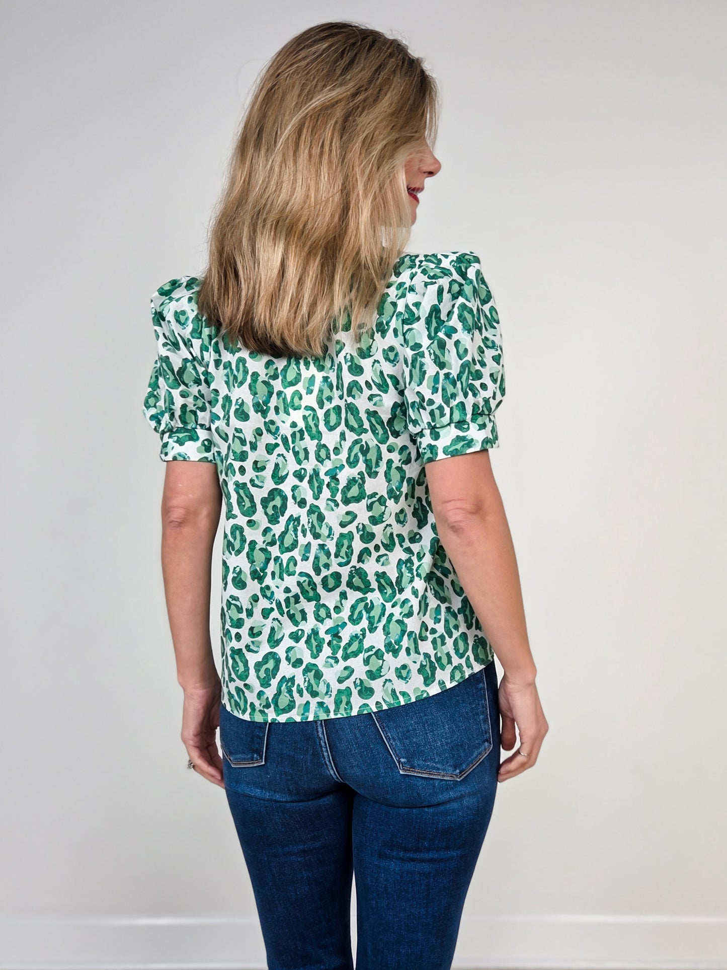 Short Puff Sleeve Split Neck Leopard Print Top