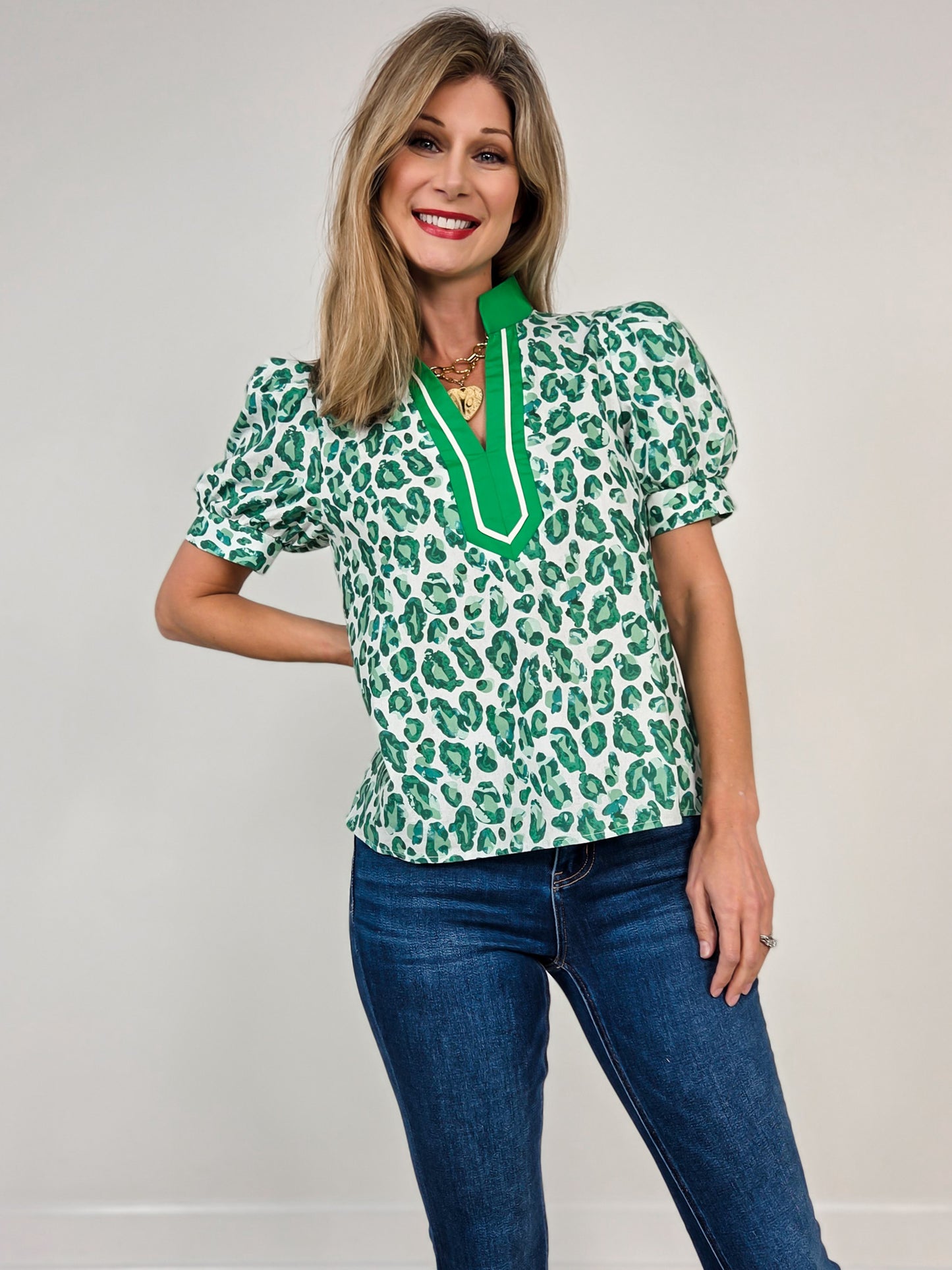 Short Puff Sleeve Split Neck Leopard Print Top