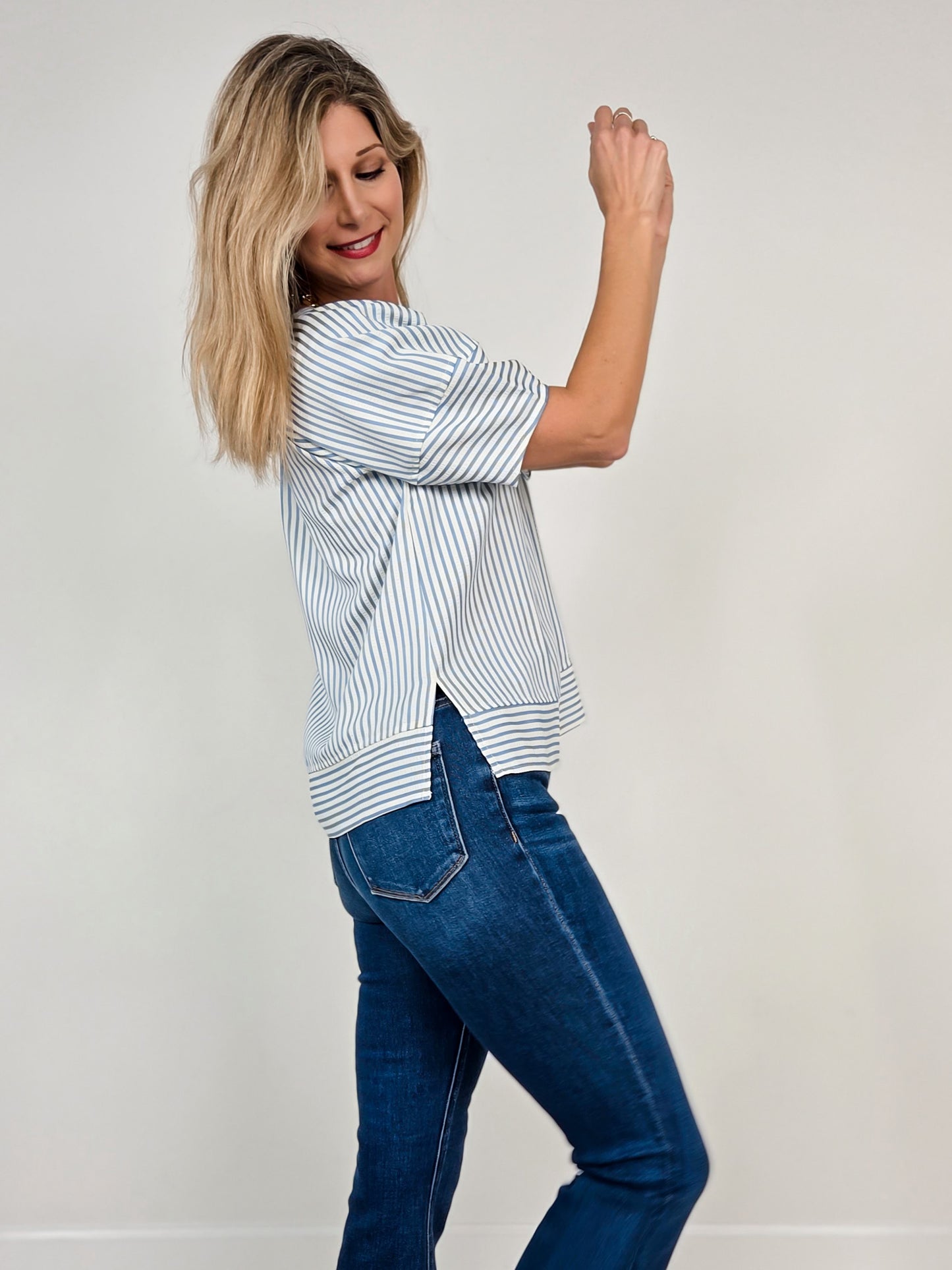 Striped Short Sleeve V-Neckline Top