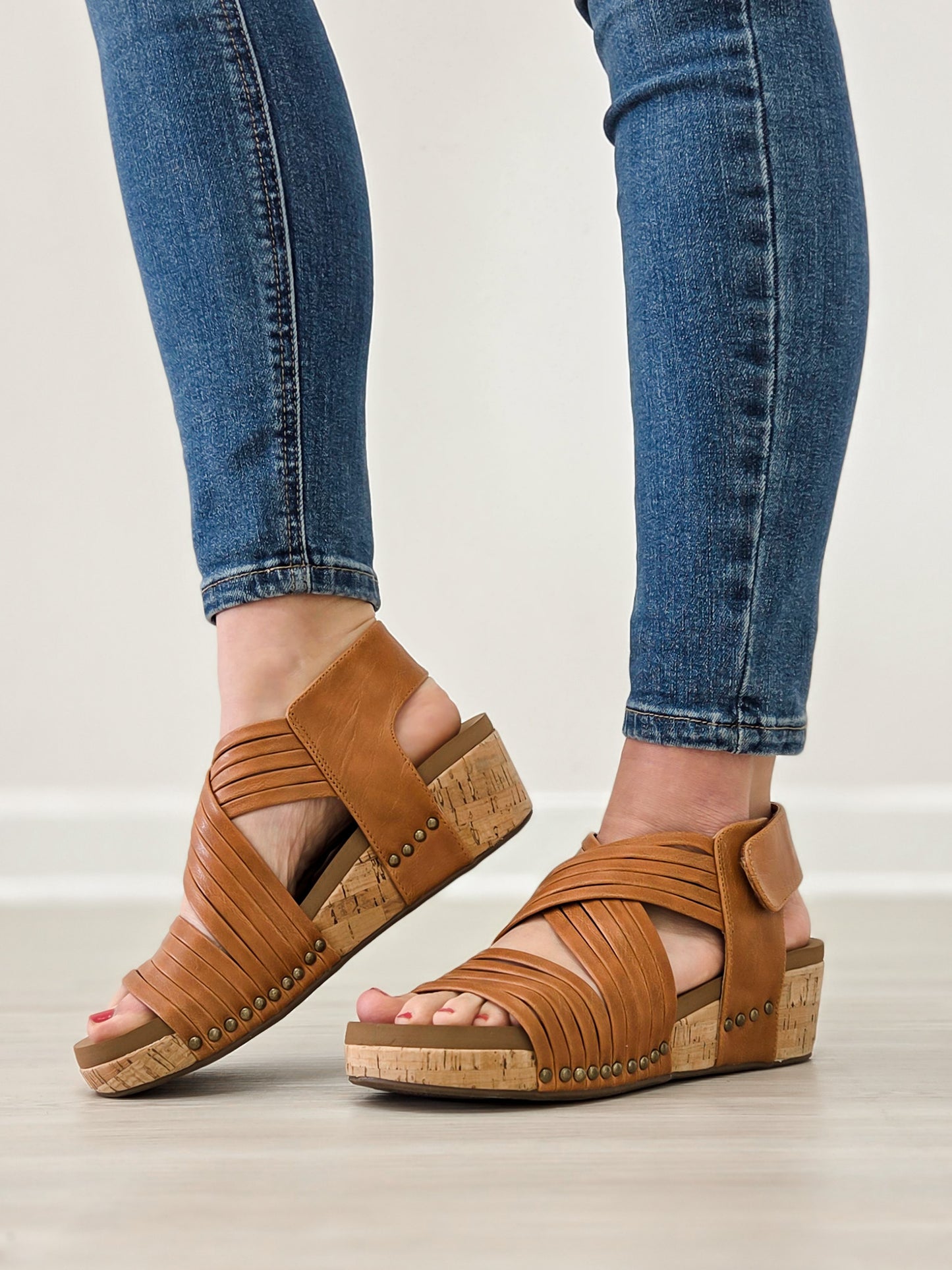 Corkys Good For You Wedges in Cognac