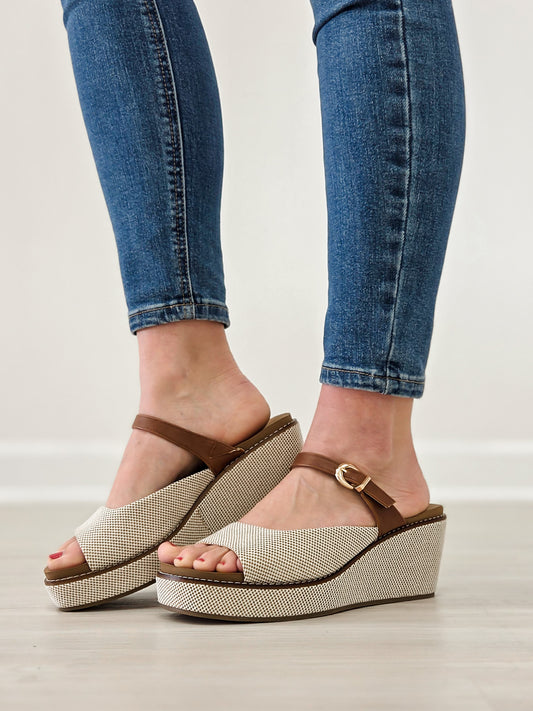 Corkys Treat Yourself Wedges in Bourbon Combo