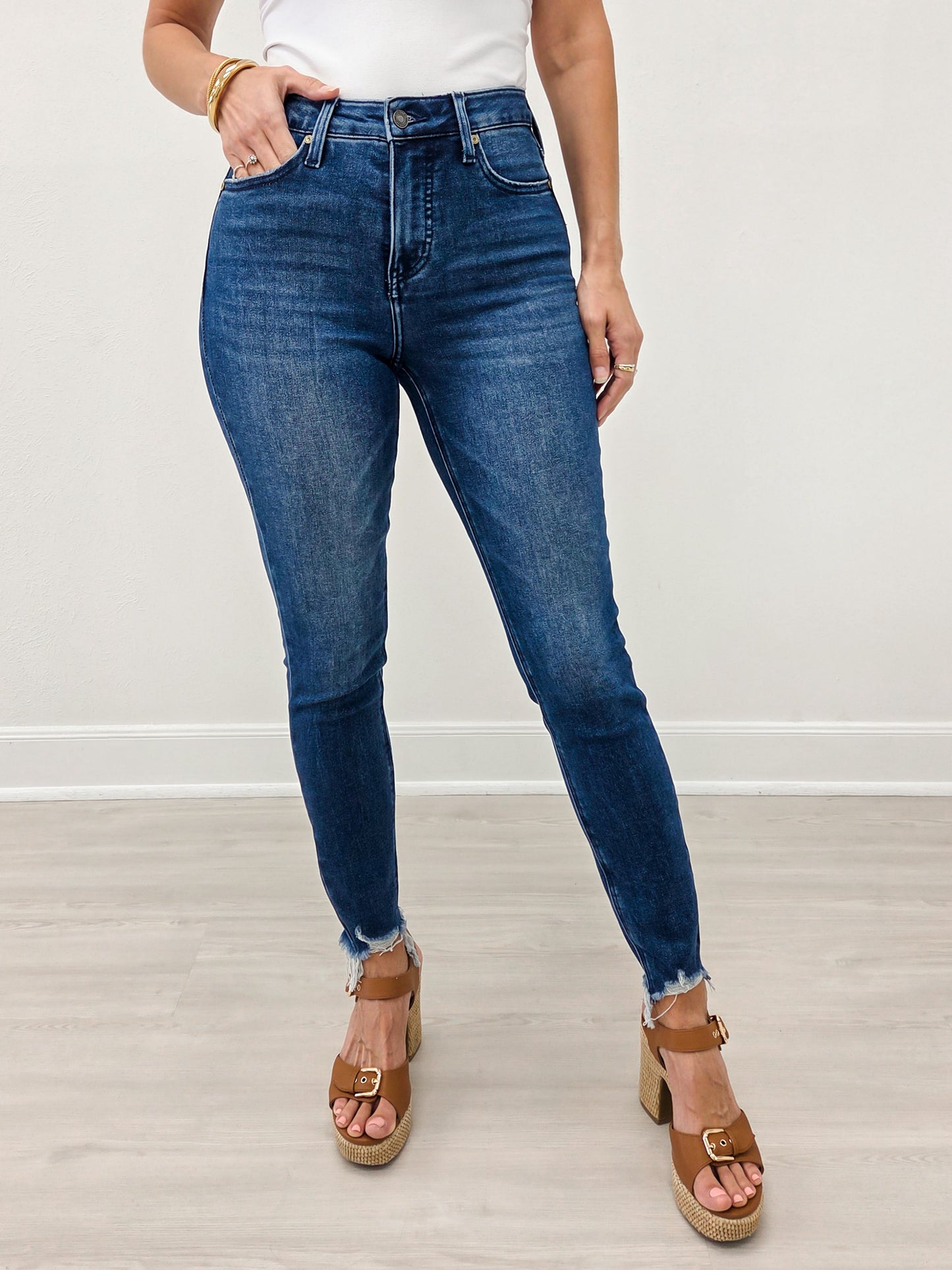 Avery Denim The Relaxed Skinny - Deep Indigo