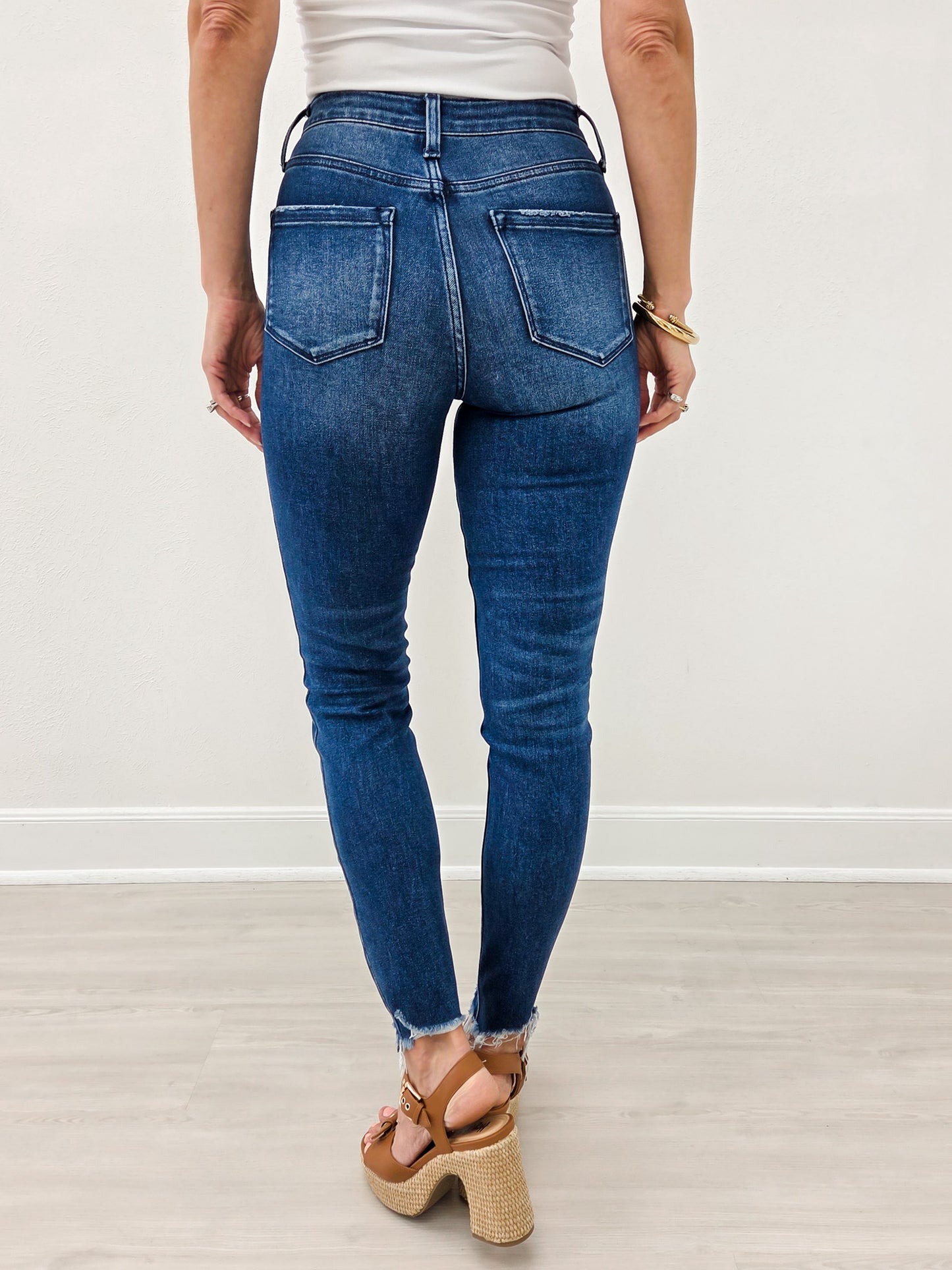 Avery Denim The Relaxed Skinny - Deep Indigo