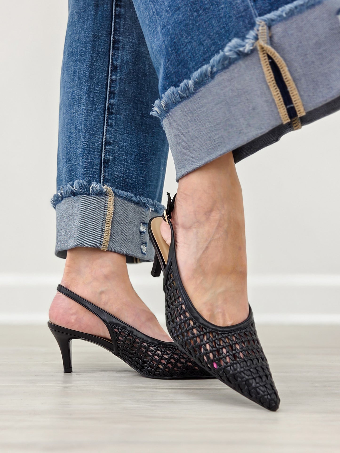Woven Slingback Pointed Toe Kitten Heels in Black