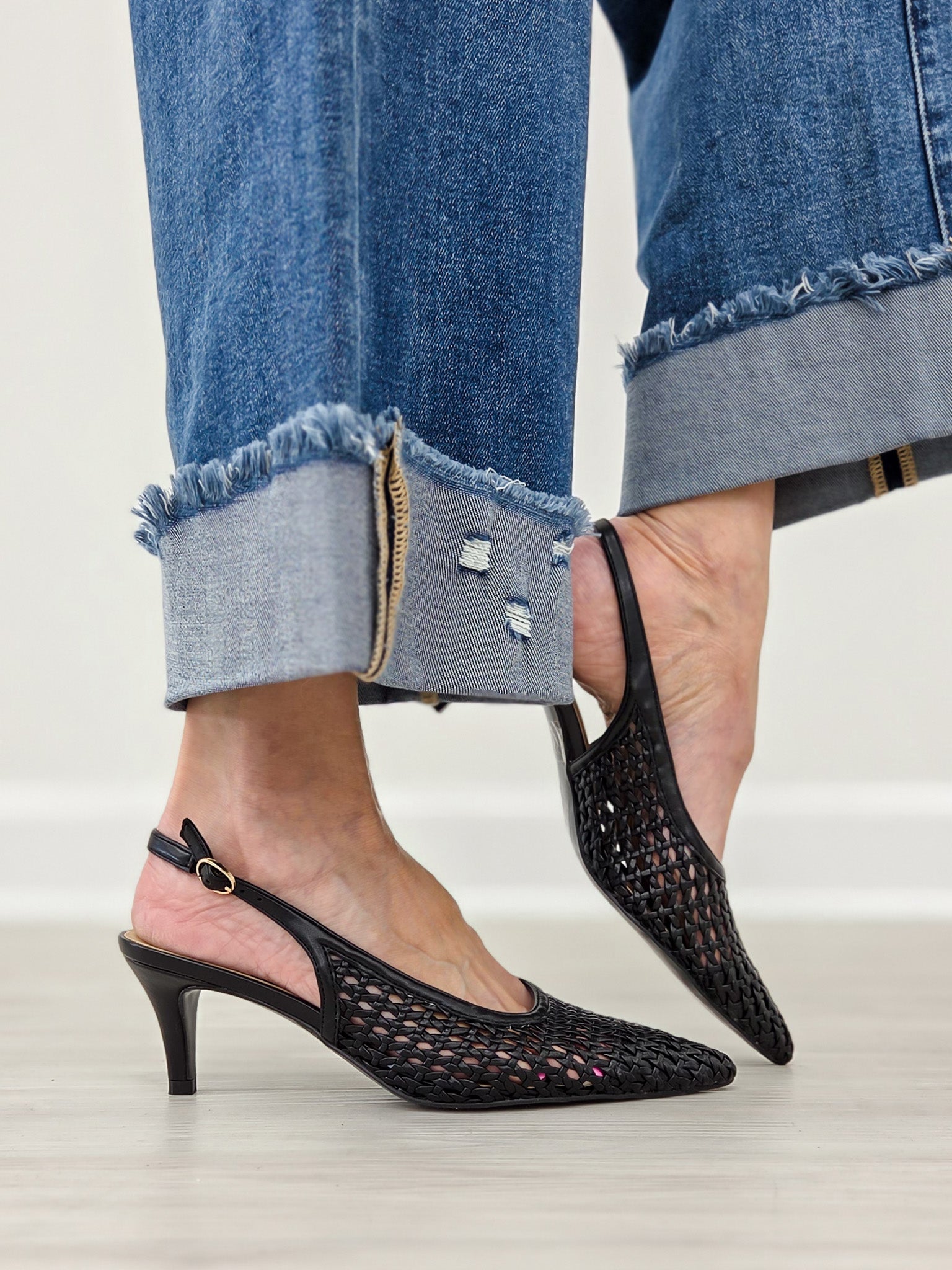 Woven Slingback Pointed Toe Kitten Heels in Black