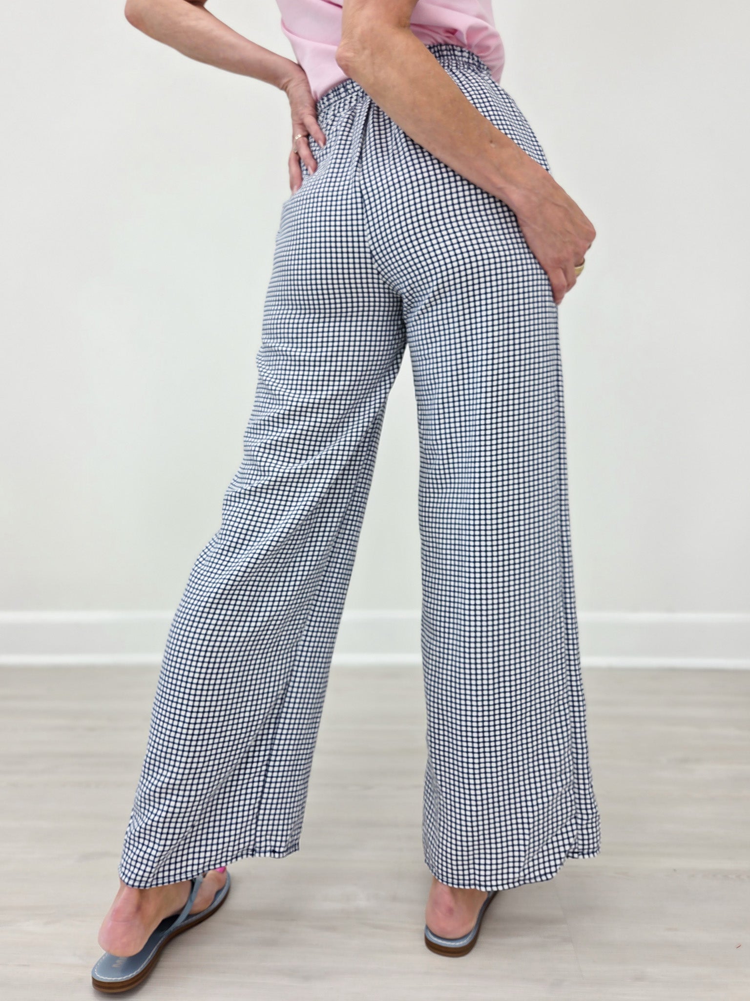 Mid Rise WHITE and NAVY Checkered Print Straight Leg Pants