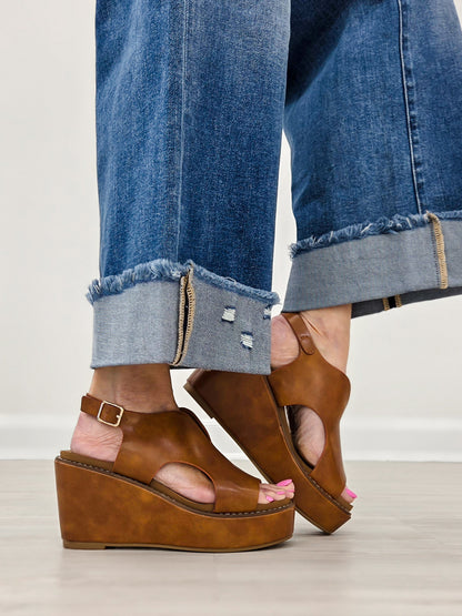 Pierre Dumas FLYNN-4 Wedges in NEW TAN