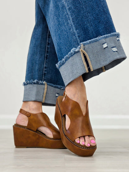 Pierre Dumas FLYNN-4 Wedges in NEW TAN