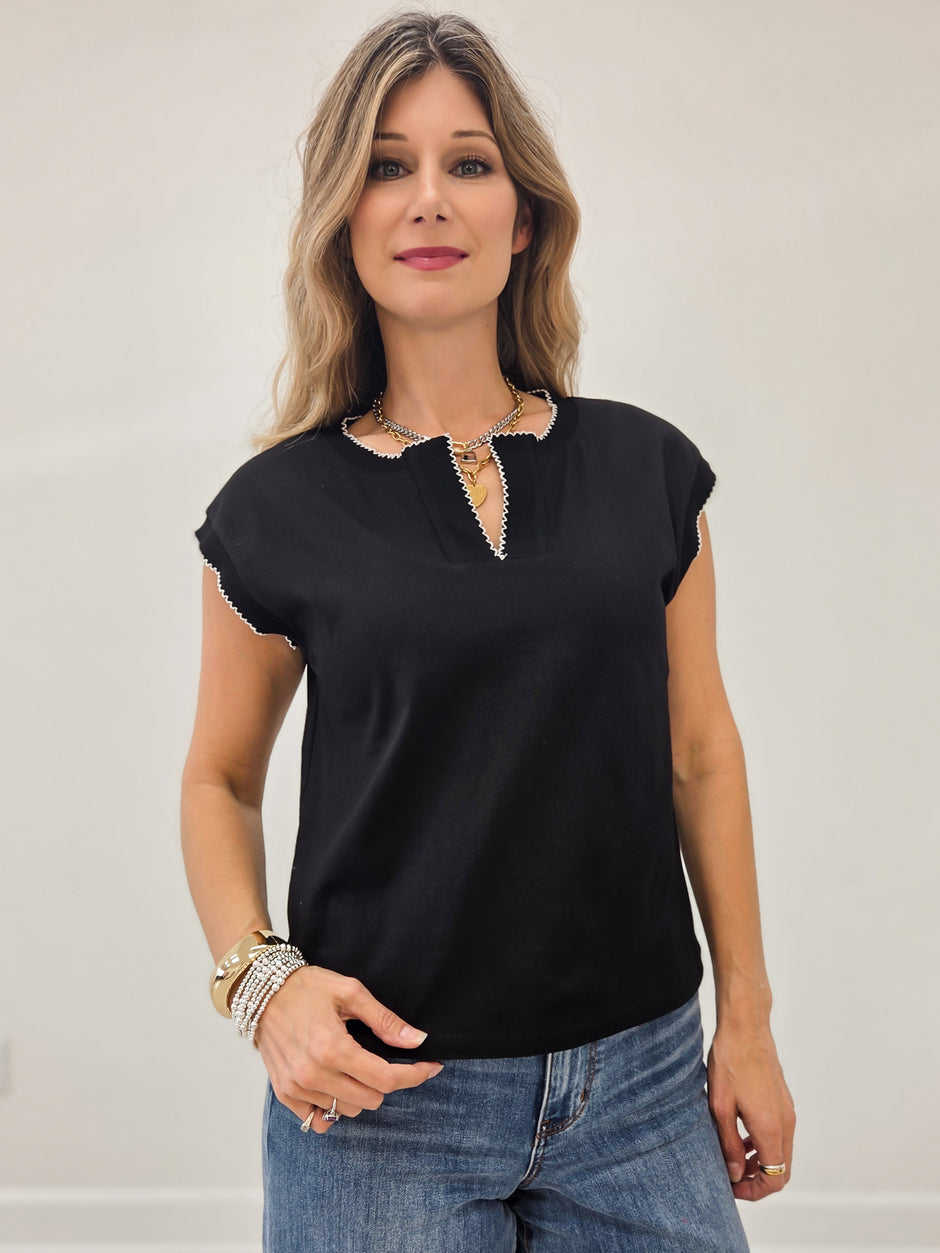 LIVE BOX PICO STICH DETAIL SPLIT NECK SHORT SLEEVE COTTON TOP