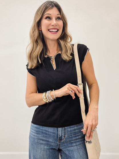 LIVE BOX PICO STICH DETAIL SPLIT NECK SHORT SLEEVE COTTON TOP