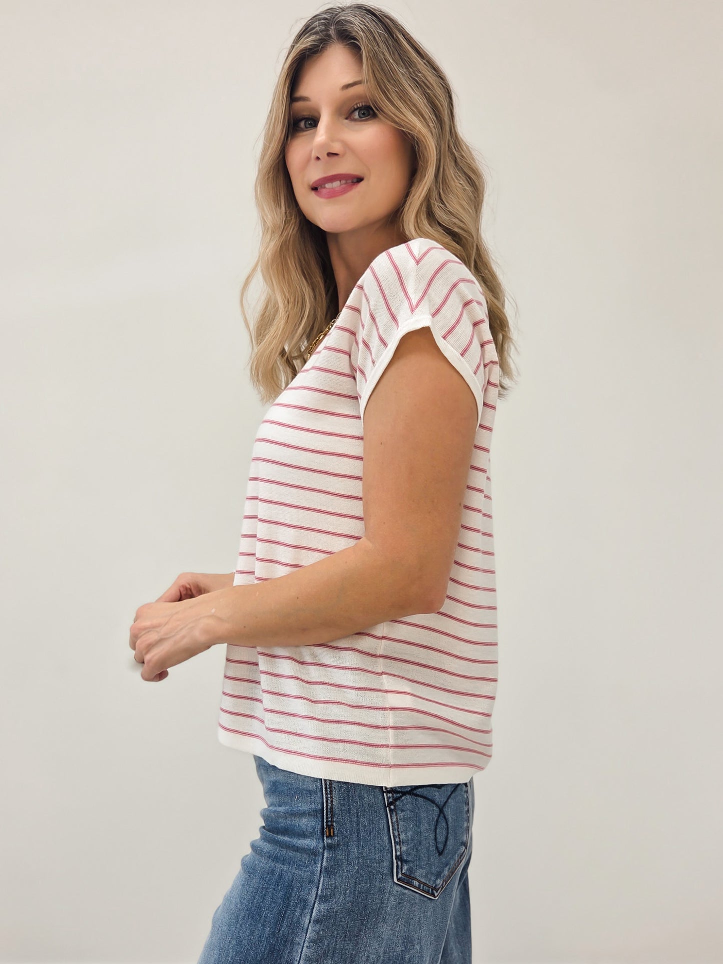LIVE BOX V-NECK SHORT SLEEVE STRIPED PULLOVER SWEATER