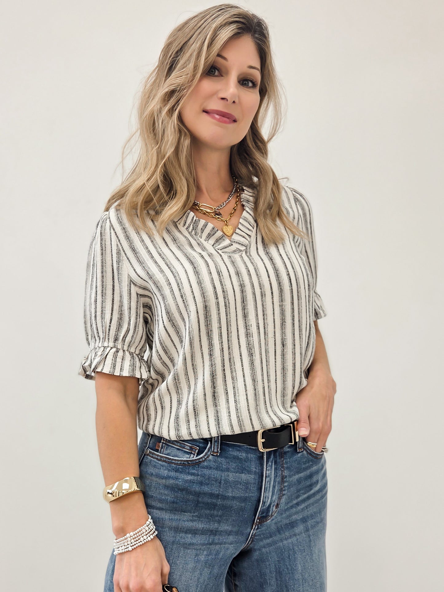 LIVE BOX FRILLED V NECK RUFFLE ELASTIC HEM SHORT SLEEVE STRIPE TOP